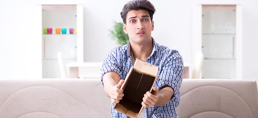 empty-space-ratio.jpeg (Man receiving empty parcel with stolen goods)