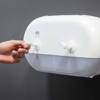 Dispensere til toiletpapir i ark